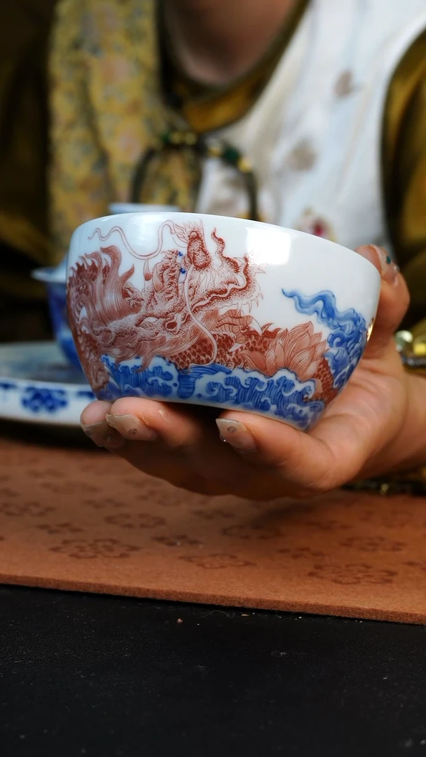 杯子自成堂双龙釉里红大缸杯