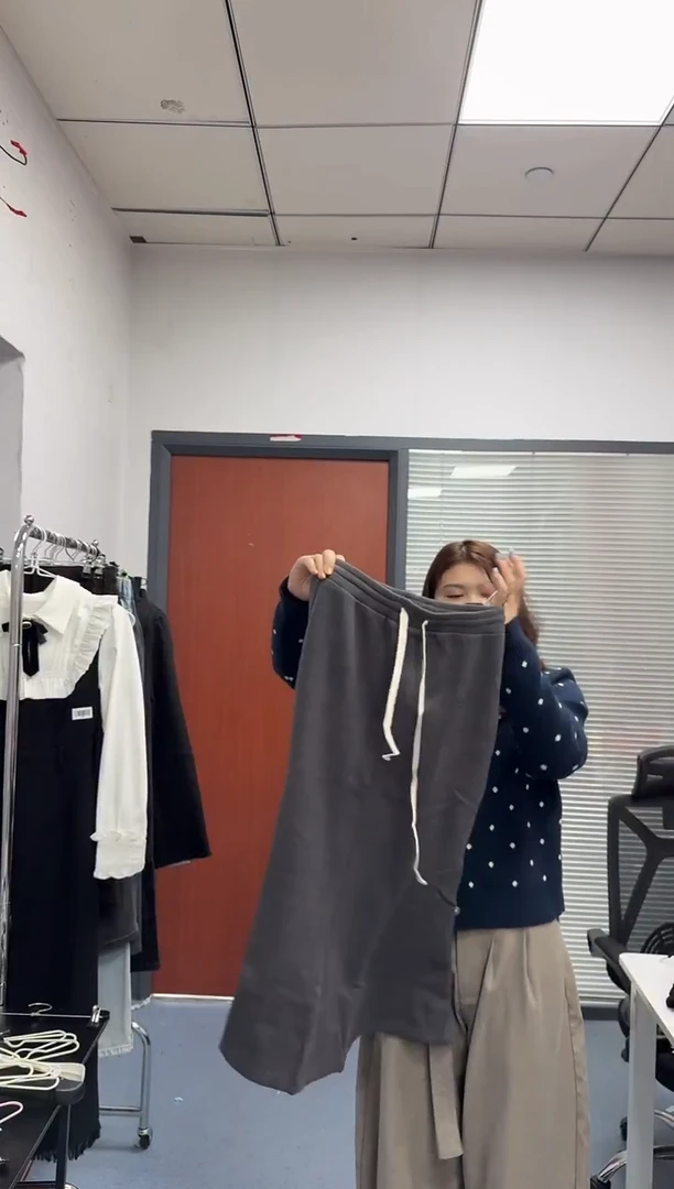 恐龙阿姨闪购商品：灰色鱼尾裙M码