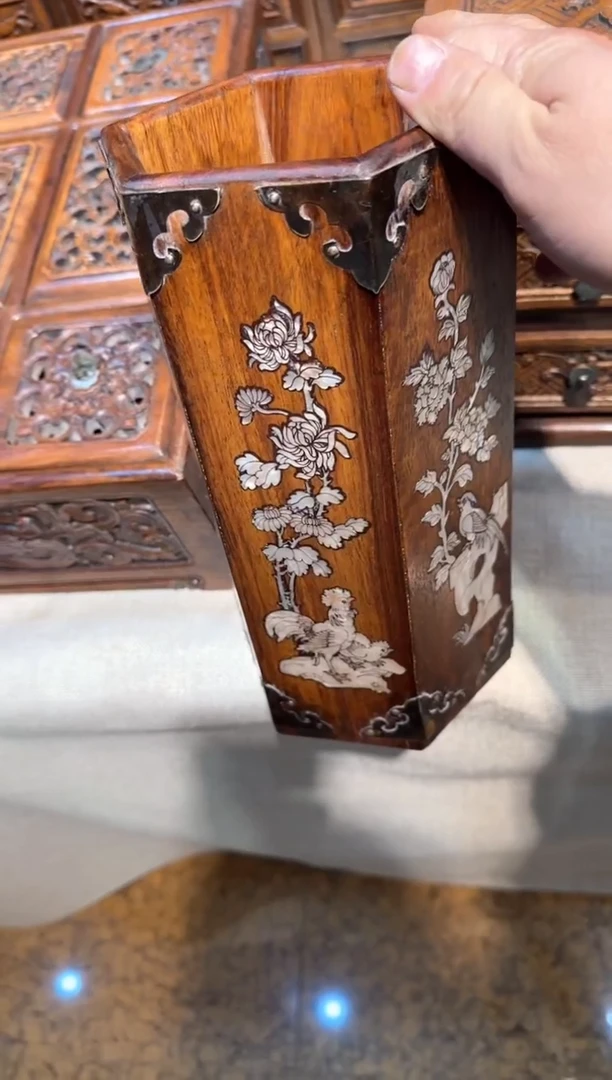 【闪购商品】木花梨木  帽筒  工艺品