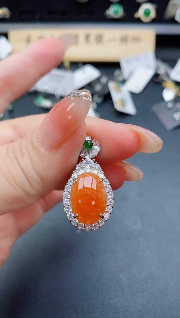 吊坠(赠链)银S925镶嵌翡翠1