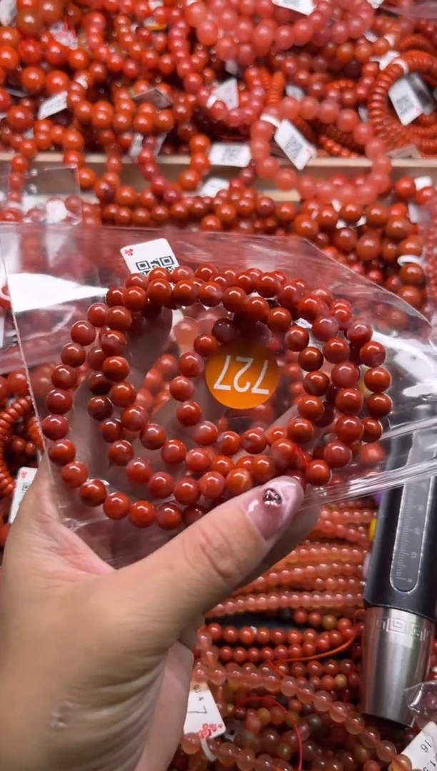 南红玛瑙未镶嵌珠宝奇石727-7