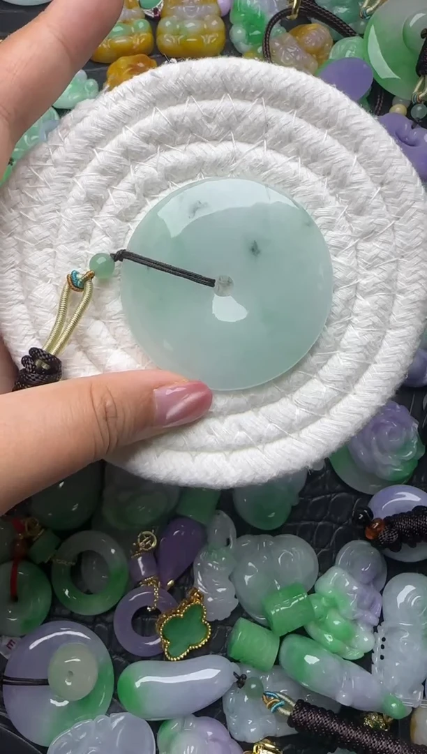 颈饰未镶嵌翡翠缅甸翡翠吊坠