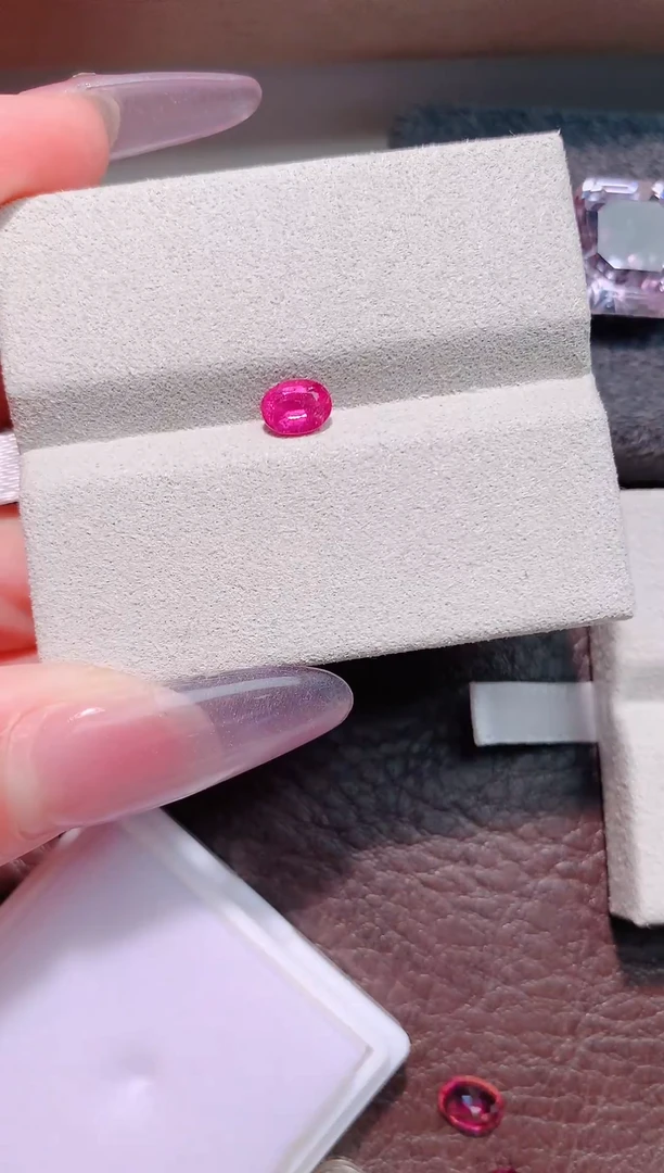未镶嵌珠宝半成品碧玺0.7ct