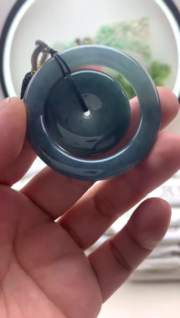 颈饰未镶嵌翡翠怎么寄