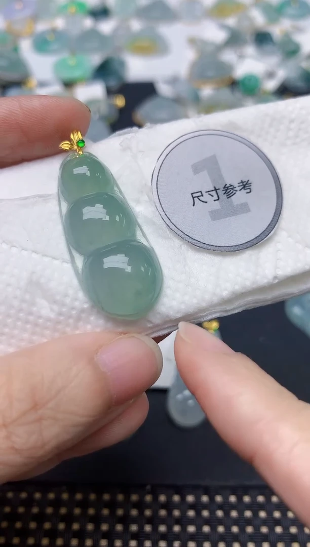 颈饰18K金镶嵌翡翠天然缅甸A货翡翠