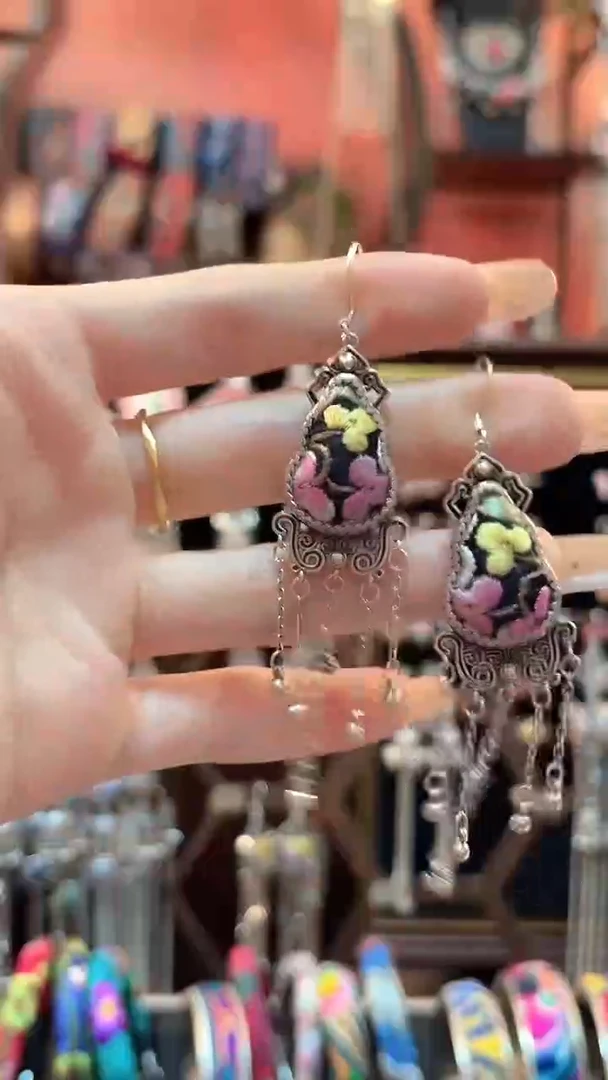 织绣 云织谣民族风精美饰品   146