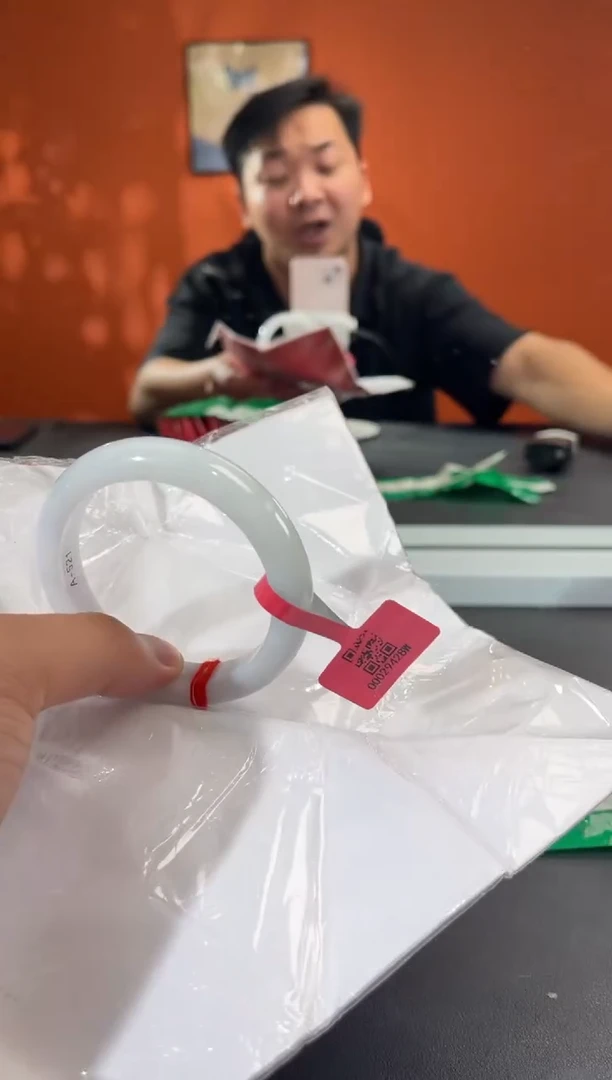 未镶嵌手镯翡翠55