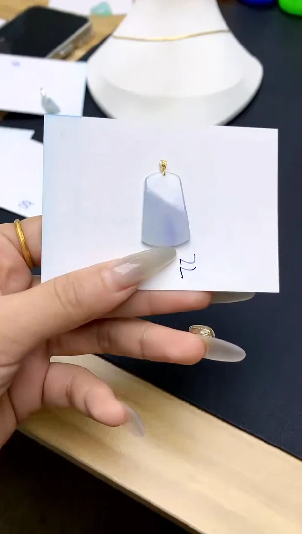 【闪购商品】翡翠颈饰18K金镶嵌天然A货翡翠