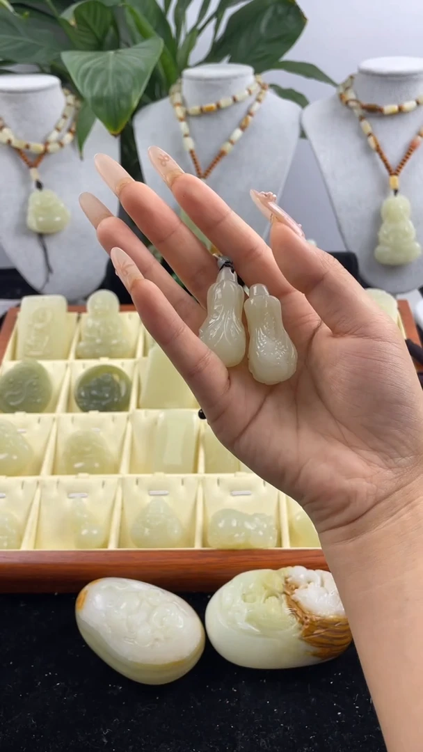 玉中号白菜配縄子帯礼盒收藏品