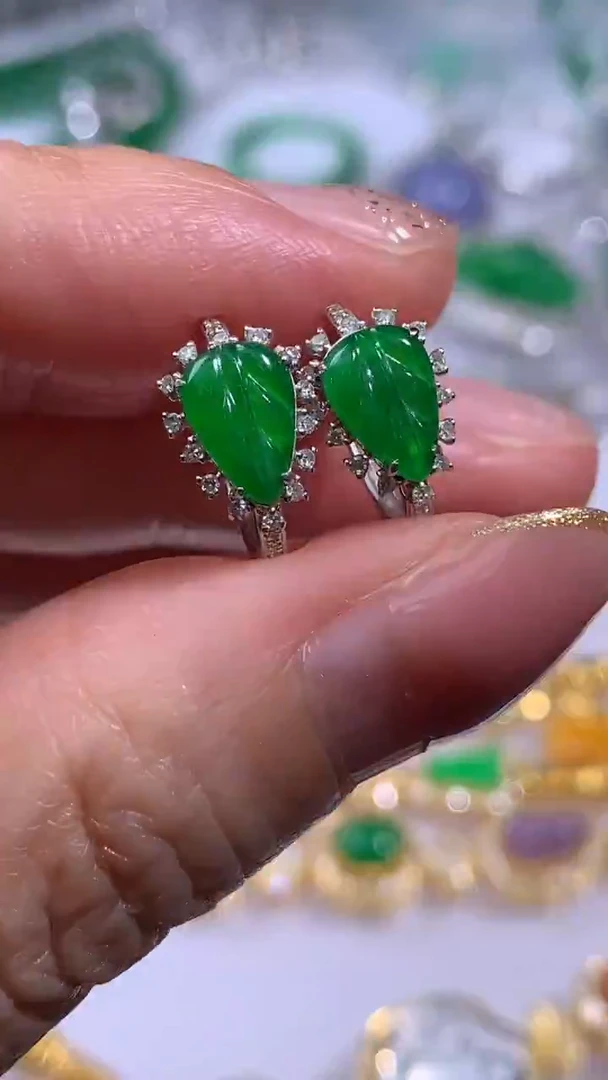 定制翡翠18K金镶嵌定制翡翠 18K金镶嵌 耳包款