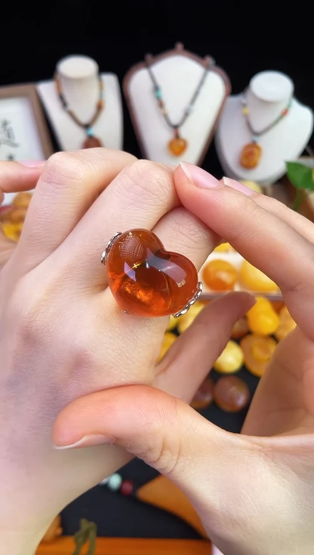琥珀未镶嵌珠宝奇石柒月