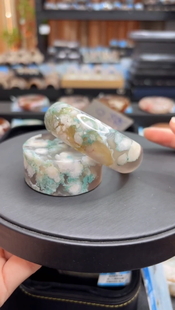 未镶嵌手镯石英质玉A452(58圈赠送镯心)不退不换