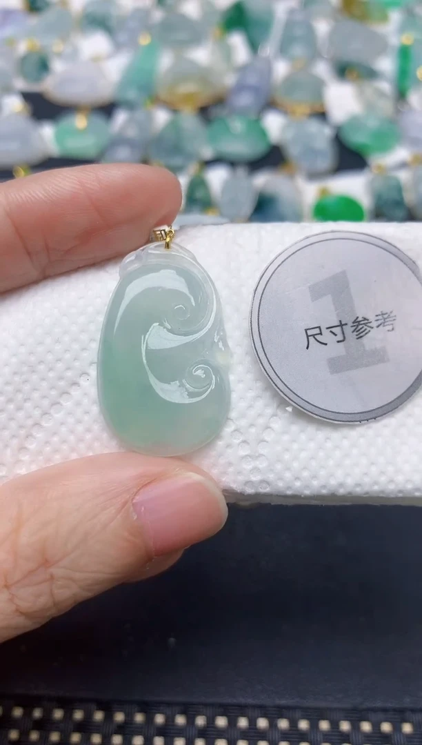 颈饰18K金镶嵌翡翠天然缅甸A货翡翠