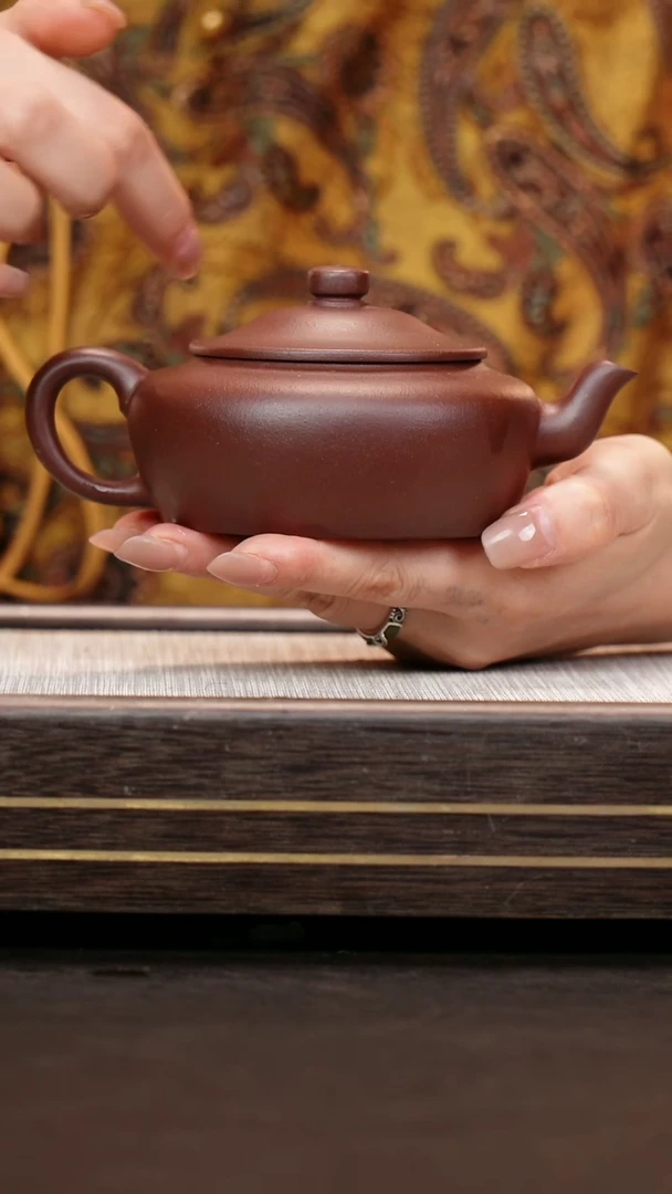 茶壶紫砂老紫泥  云根料  虚帽壶