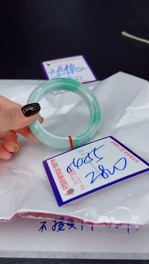 翡翠手镯未镶嵌11111111111