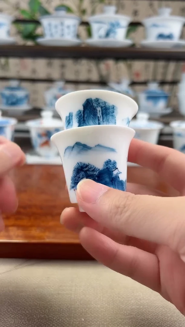 微瑕千里江山马蹄杯2个