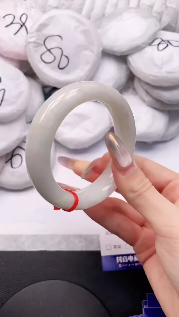 【闪购商品】和田玉手镯未镶嵌7K204-56