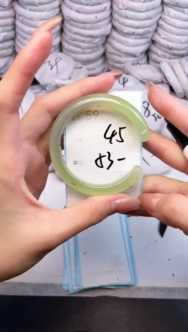 手镯玛瑙/玉髓未镶嵌59