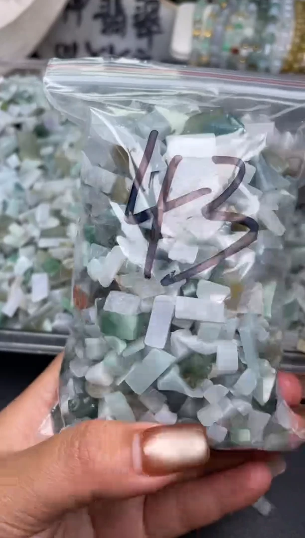 配石翡翠天然翡翠迷你500克43