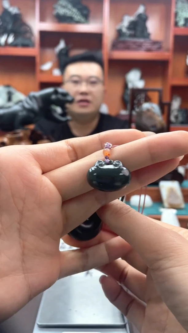 和田玉未镶嵌吊坠(不含链)军师玉雕和田玉锁吊坠