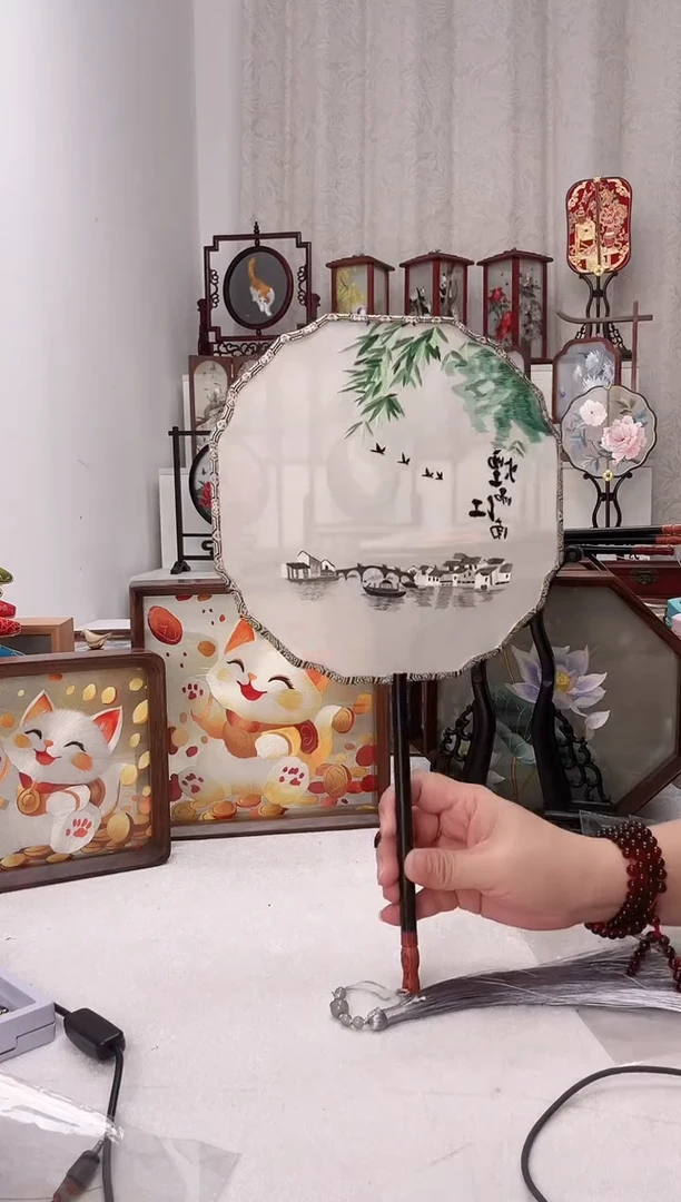 扇子苏绣作品手工团扇