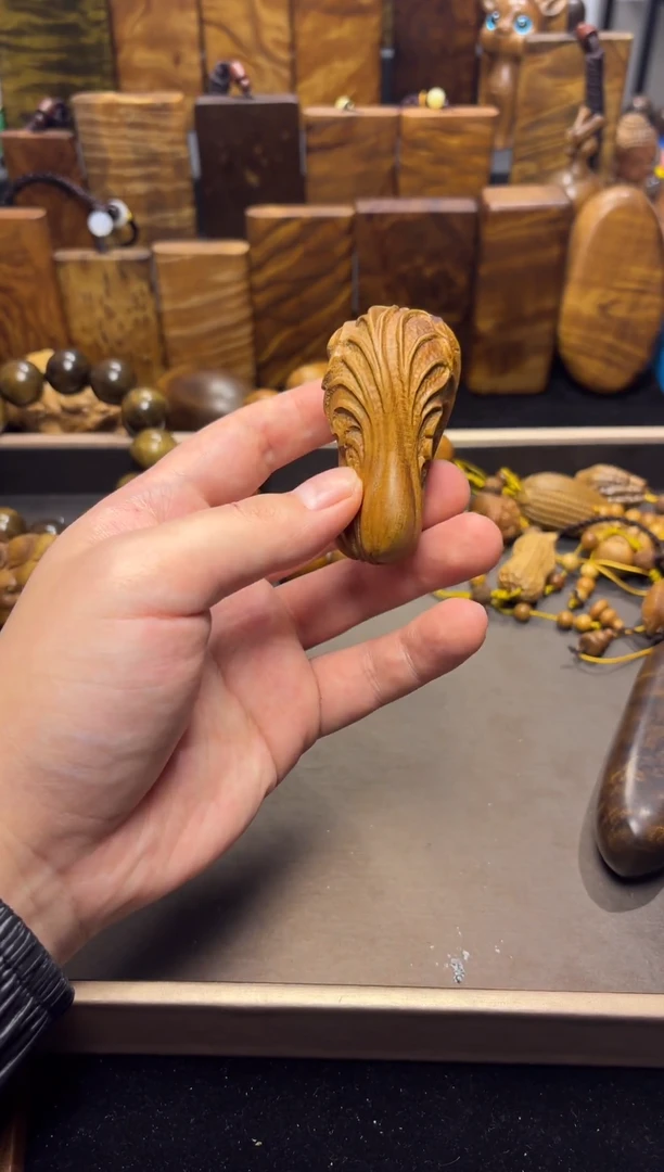 【闪购商品】楠木（金丝楠）其他百财（白菜）雕件51