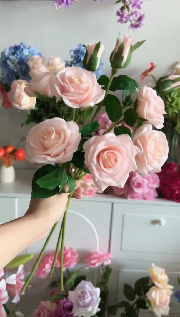 3枝香槟色手感保湿玫瑰