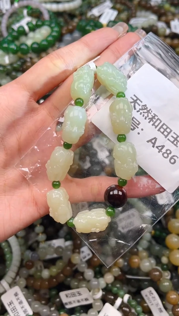 未镶嵌和田玉挂件1