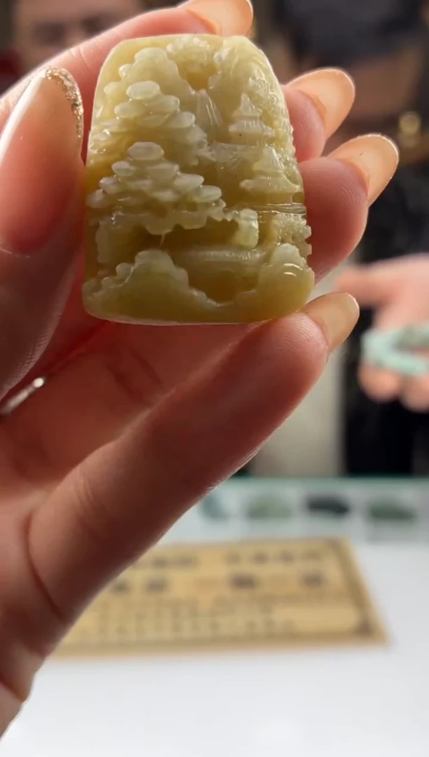 未镶嵌定制翡翠葛*梅BJ0066848
