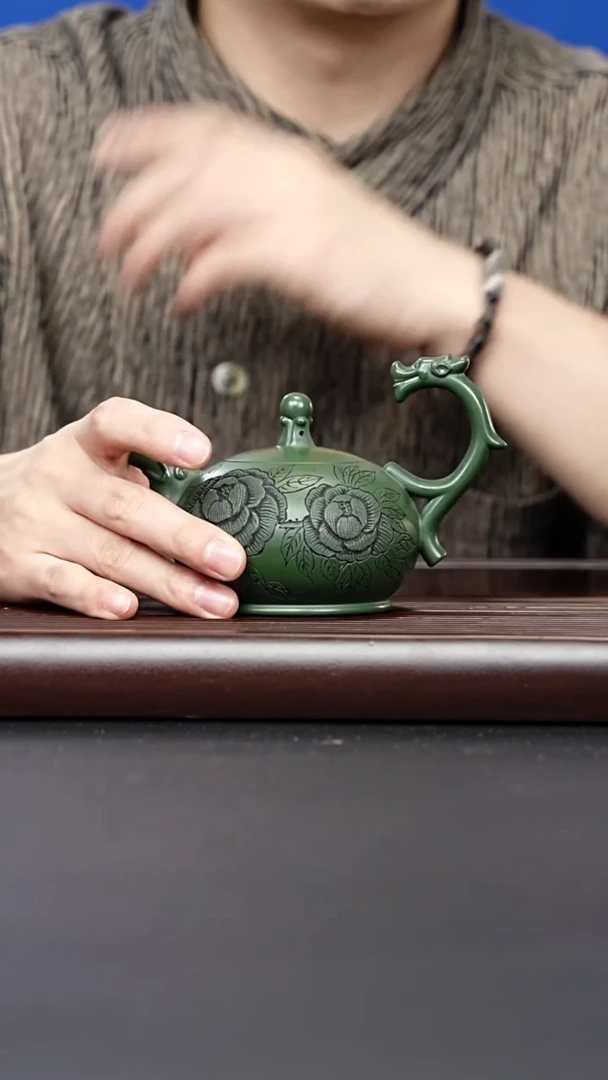 茶壶紫砂宜兴紫砂 牡丹双龙戏珠壶 景舟绿泥 王天营