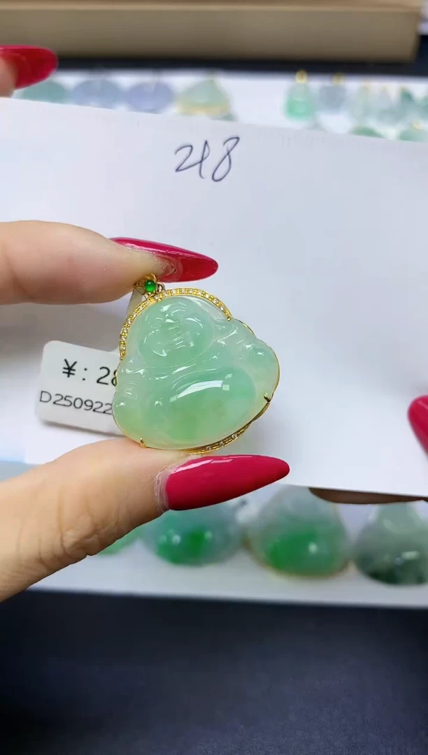 颈饰18K金镶嵌翡翠天然缅甸A货翡翠百元以上9元证书费自理