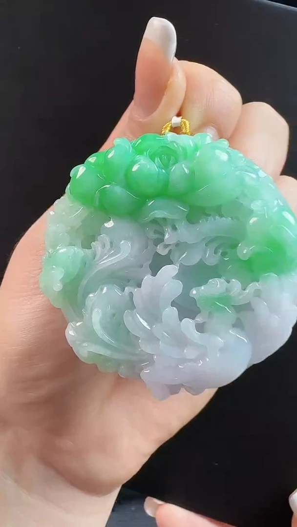 颈饰未镶嵌翡翠凤穿牡丹