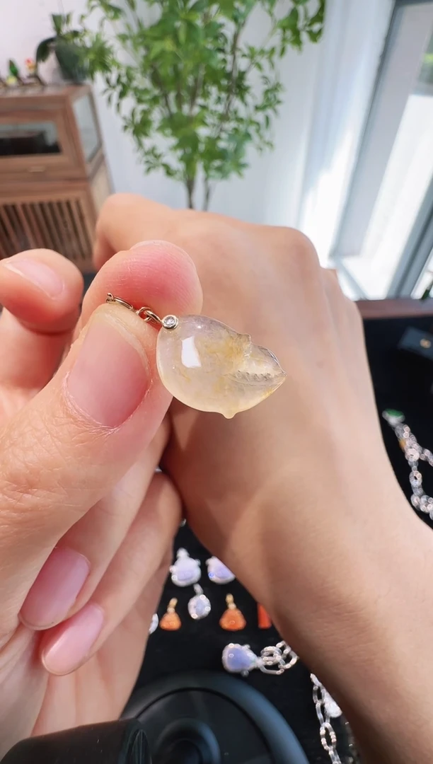 颈饰18K金镶嵌翡翠00000680