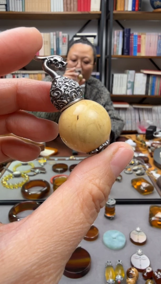 【闪购商品】琥珀颈饰未镶嵌葫芦吊坠