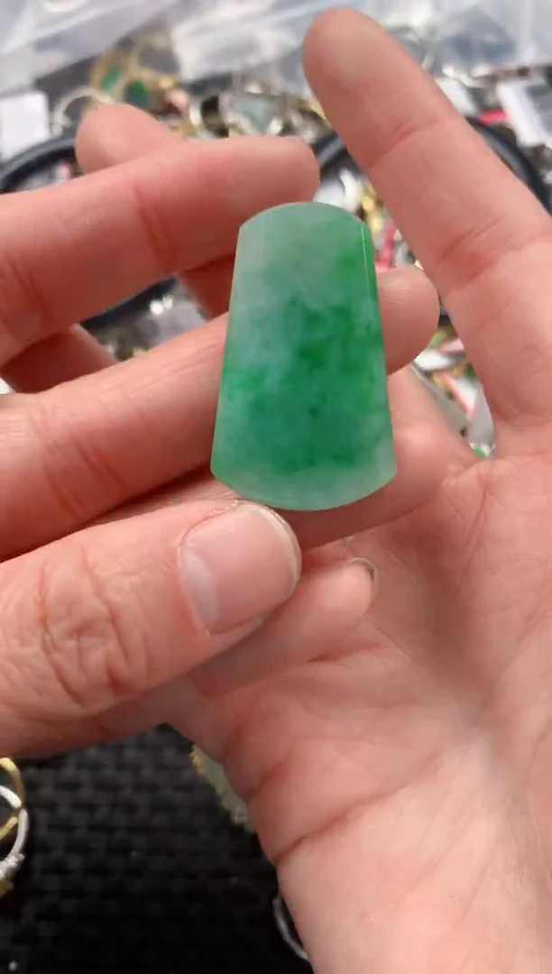 未镶嵌戒指翡翠555     1