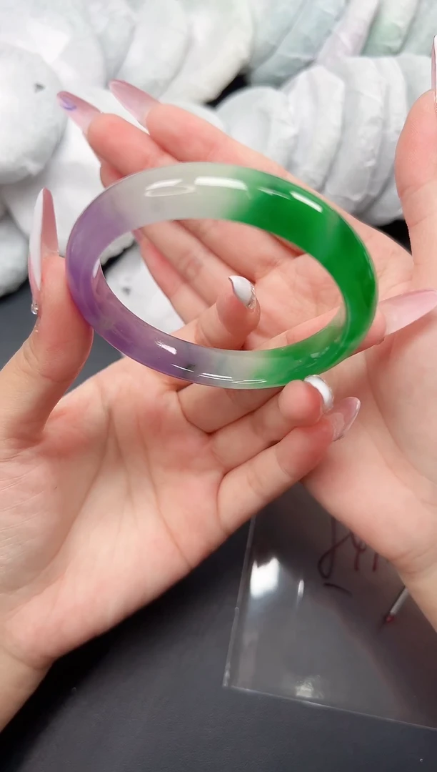 精品手镯，一物一拍E-033