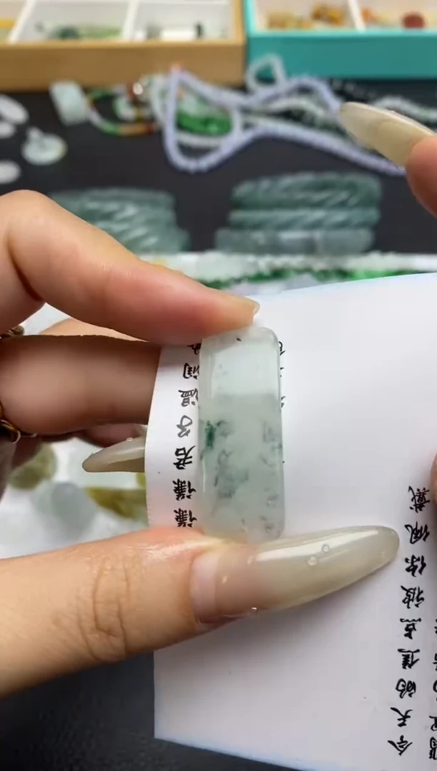 未镶嵌定制翡翠翡翠毛货~