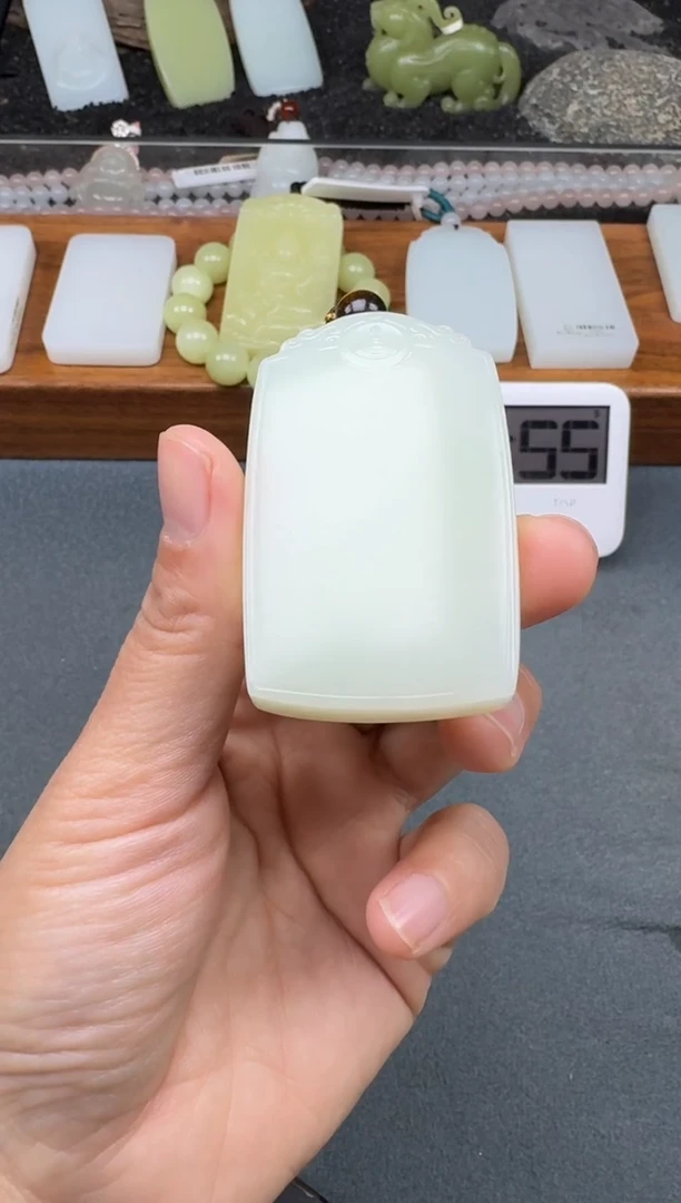 颈饰未镶嵌和田玉2