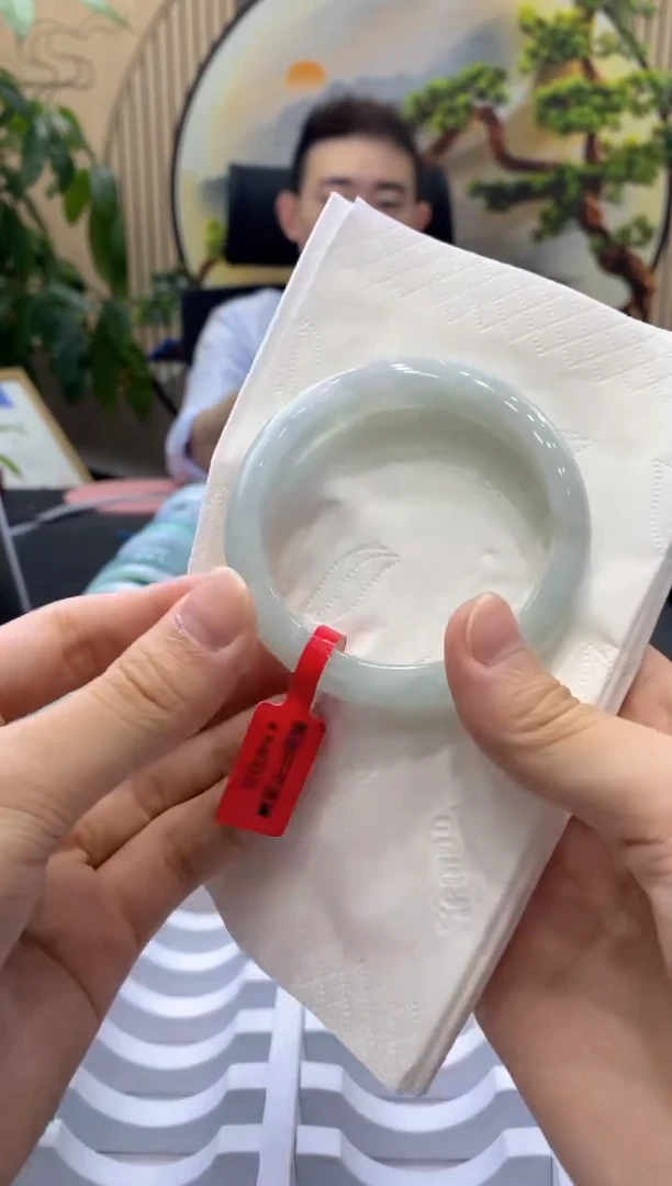 翡翠手镯未镶嵌00000005654