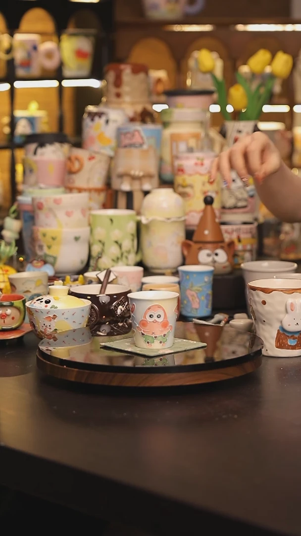 景德镇釉下彩绘设计师款式陶瓷