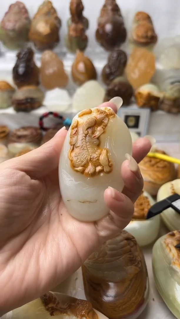 石材方解石手把摆件不退换貔貅