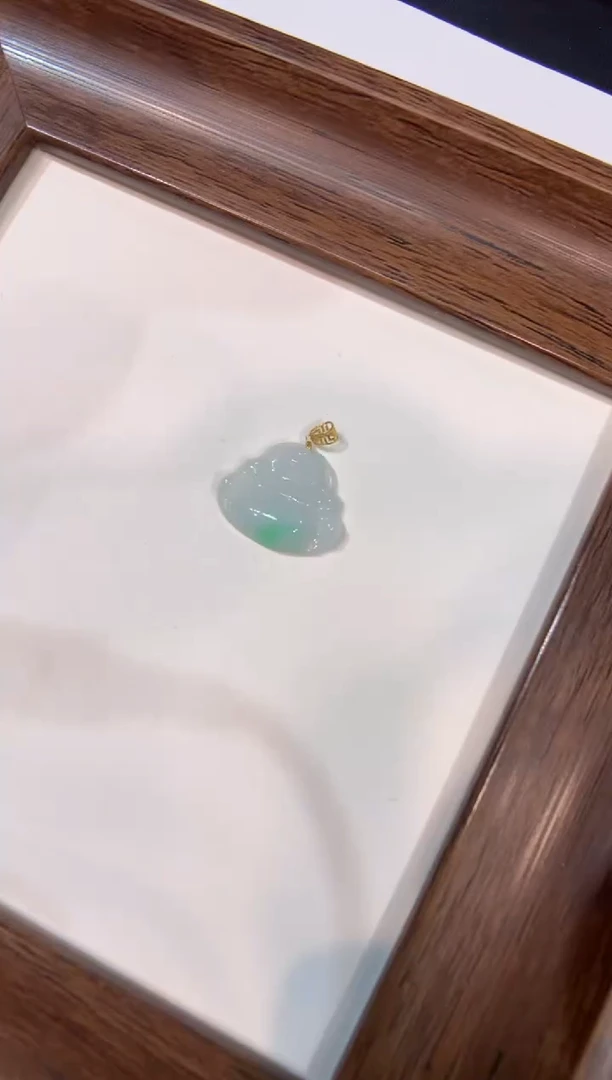 颈饰18K金镶嵌翡翠佛公