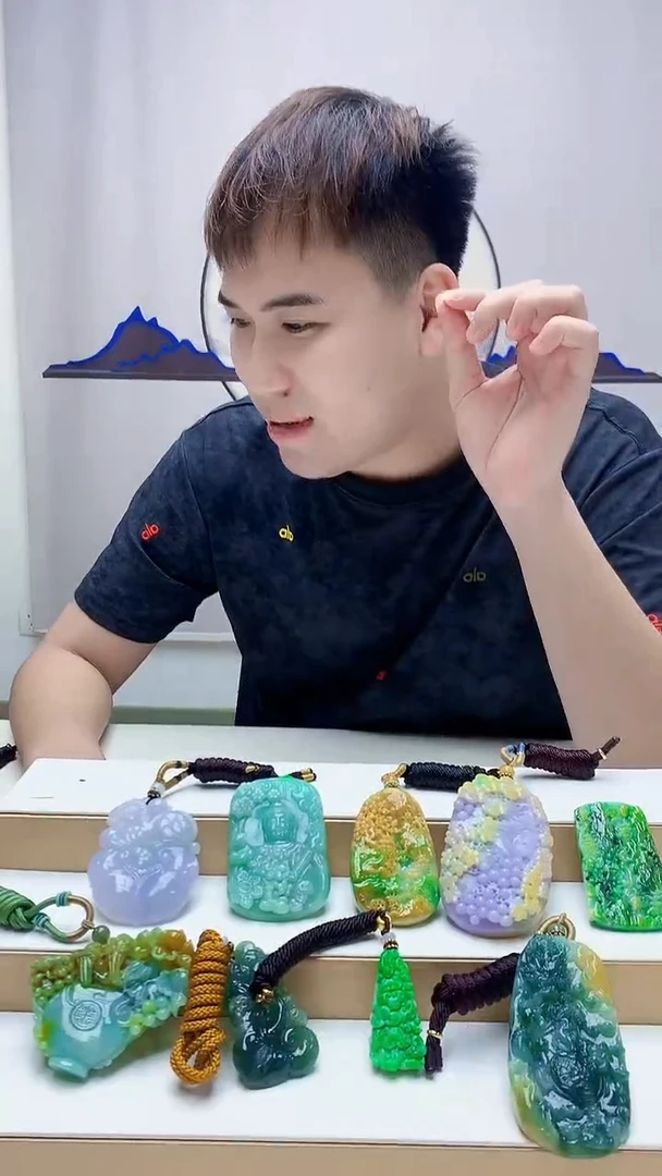 未镶嵌定制翡翠火*火4868zm-毛货挂件