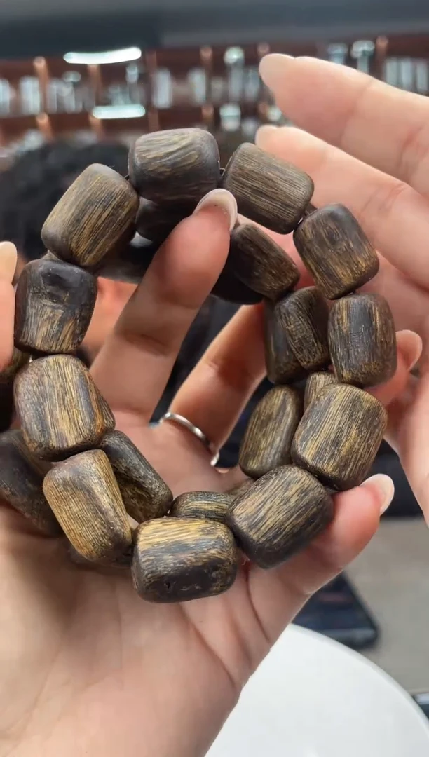 【闪购商品】沉香手串29号老料国香绿奇楠多样性发一条