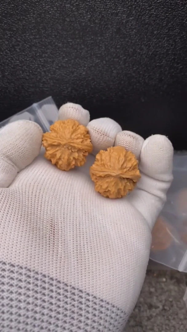 【闪购商品】文玩核桃把件10号........