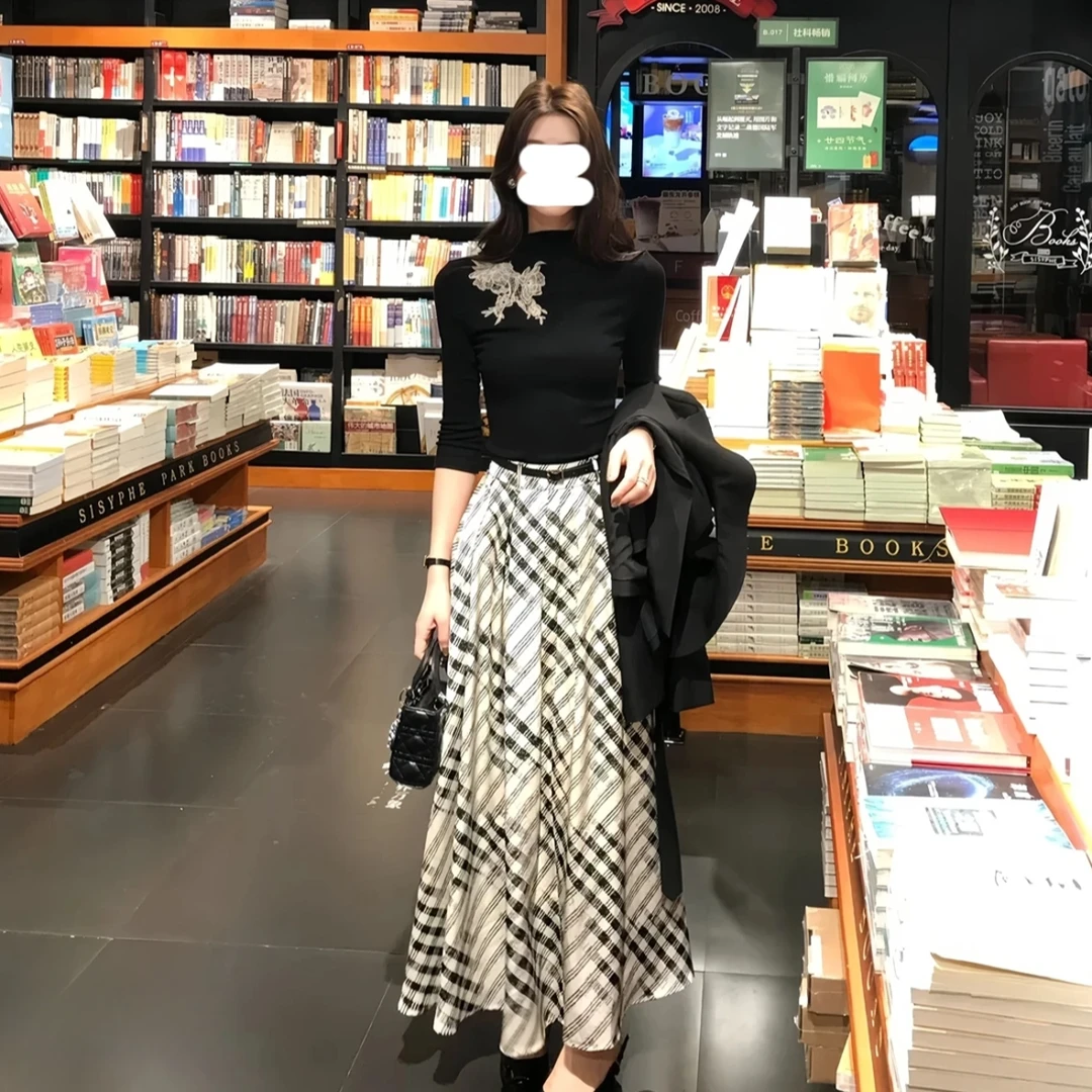 木子的李[墨格雅韵]优雅半高领刺绣针织衫上衣风衣外套黑白格半裙