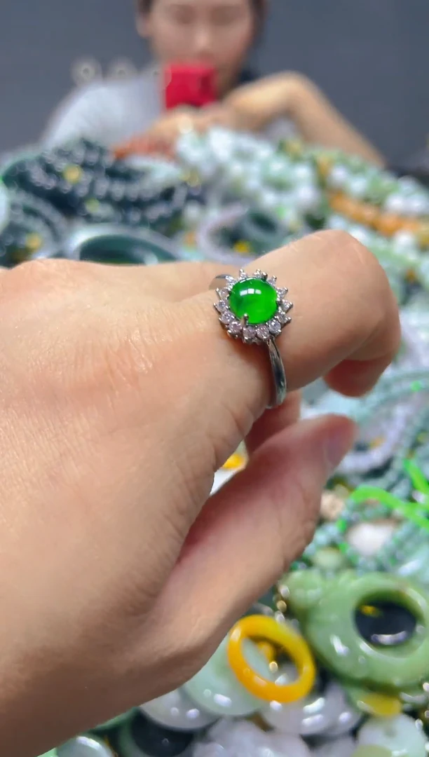 翡翠未镶嵌颈饰/N/翡翠A货,1件也是批发价