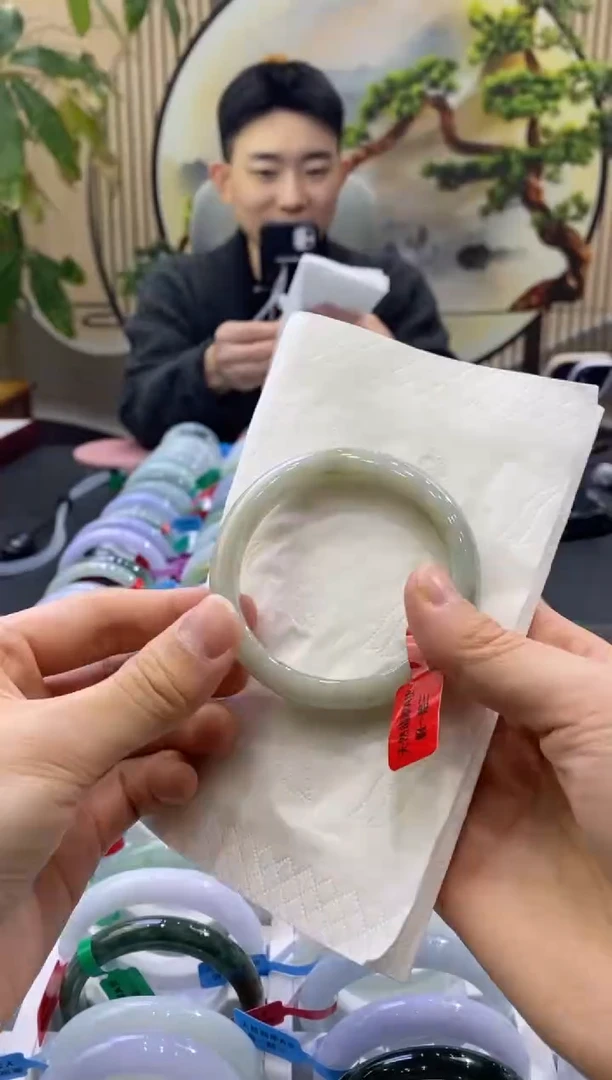 未镶嵌手镯翡翠3592