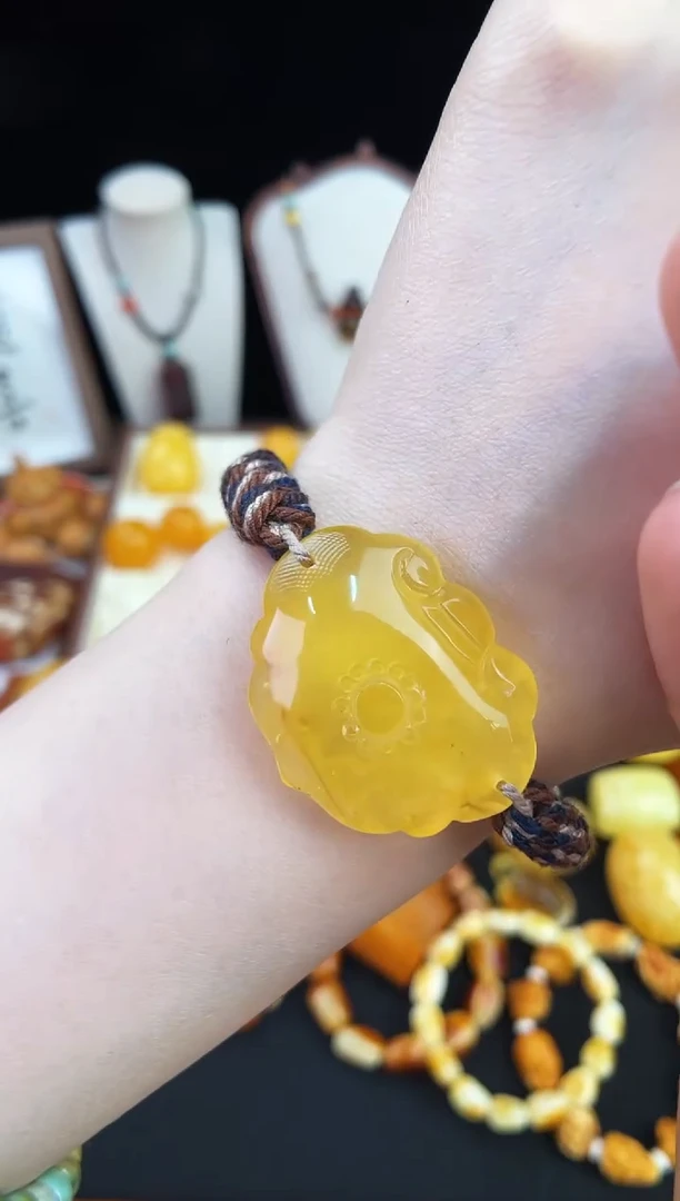琥珀未镶嵌珠宝奇石柒月