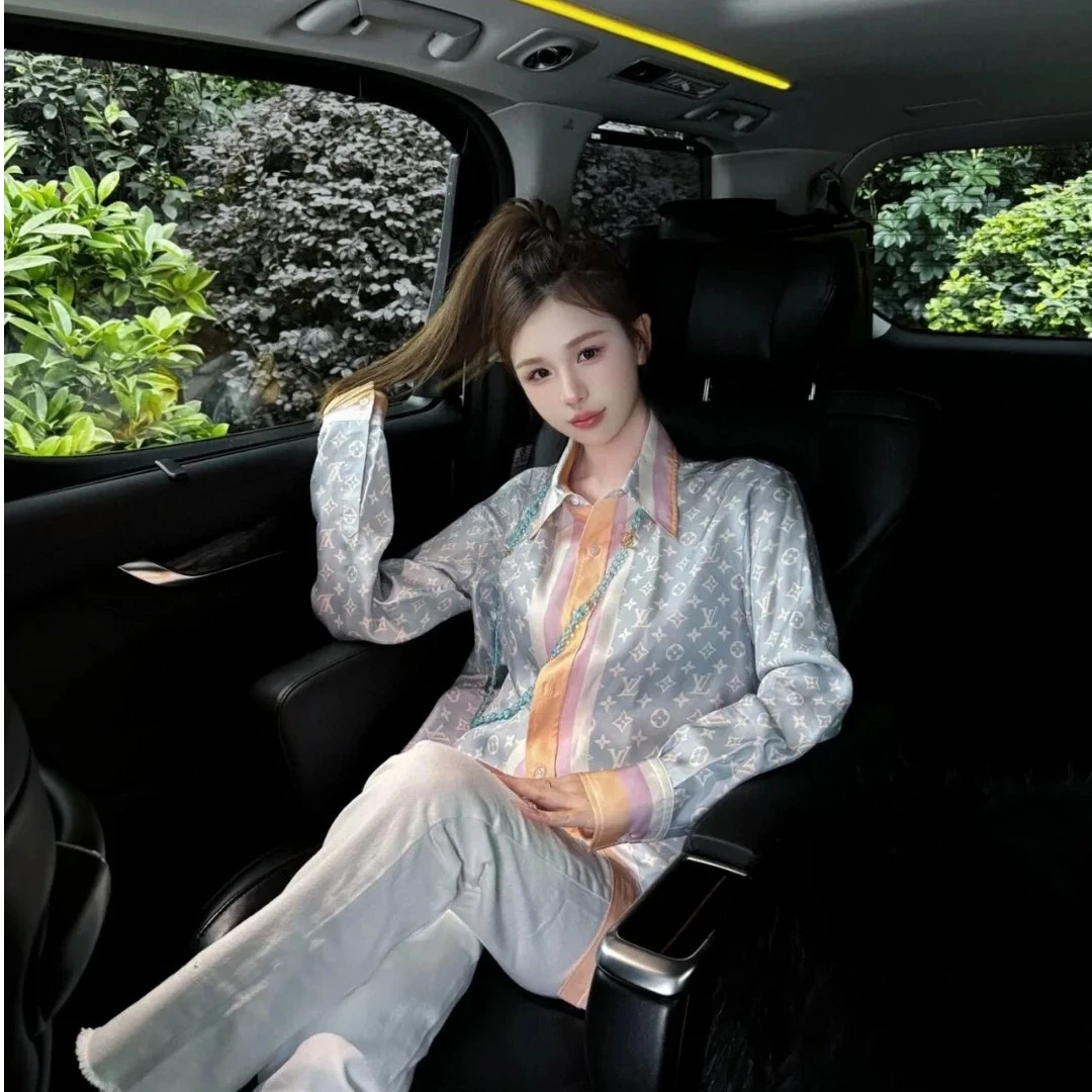 全新未使用 LouisVuitton/路易威登 女士满印长袖衬衫 WSN30065